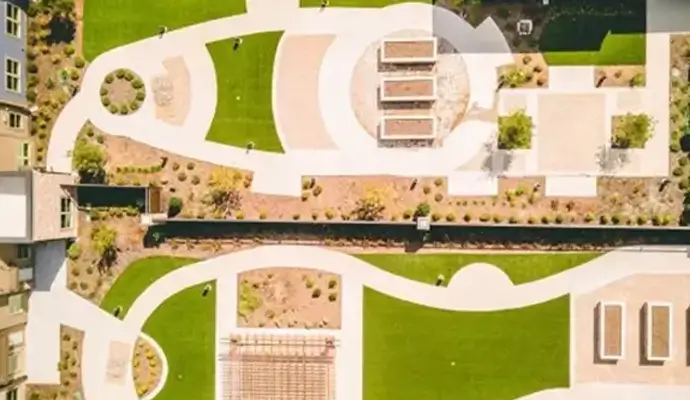 Courtyard apartment complex