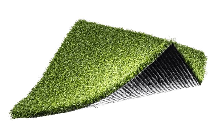 Curved putting green turf